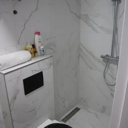 Bajo 1 Apartment *
